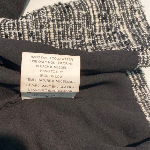 Black and White Tweed Cropped Blazer with Notched Lapels - Picture 7 of 7